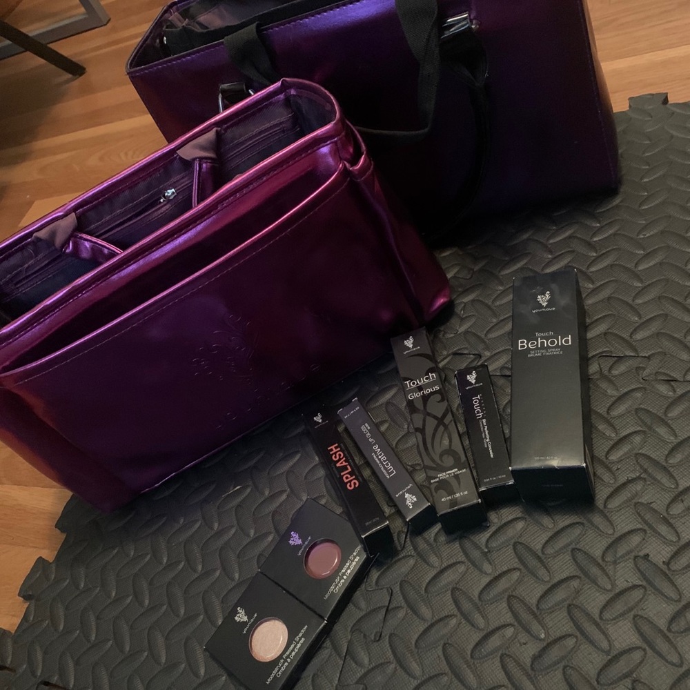 Younique make up lot